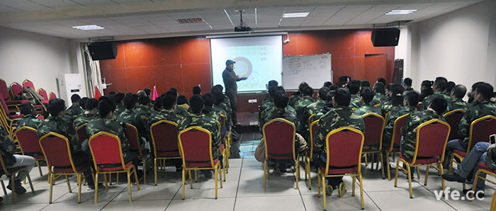 以用戶為中心，銀河電氣開展“卓越團(tuán)隊(duì)”拓展訓(xùn)練