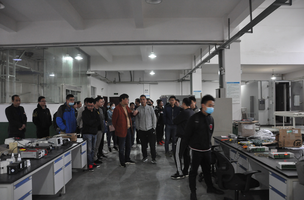 聯(lián)學(xué)聯(lián)創(chuàng)，半床棉被